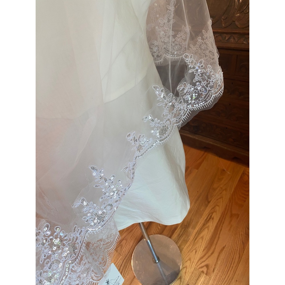 White Two Tier Fingertip Wedding Veil/Blusher Lace Sequin Trim Bridal Comb - Picture 10 of 16